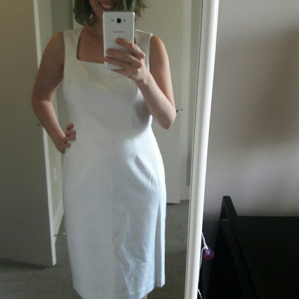 White Banana Republic Stretch Sheath Dress size 8