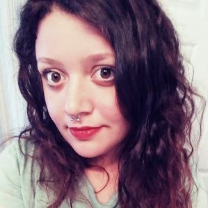 Meet your Posher, Liz