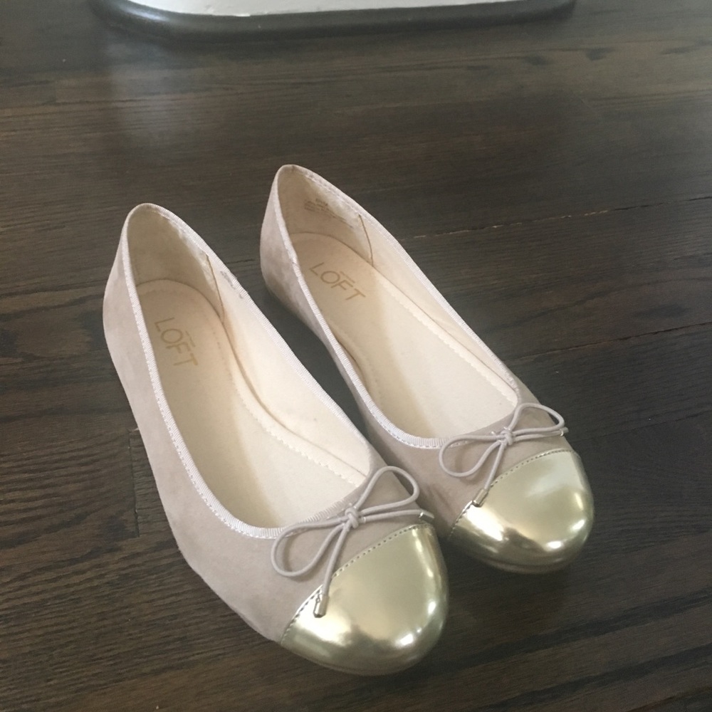 Ann Taylor Loft nude ballet flats