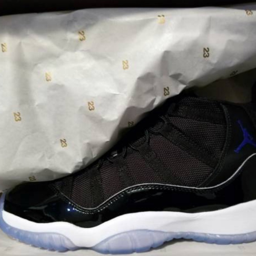 Retro 11 space jams ds