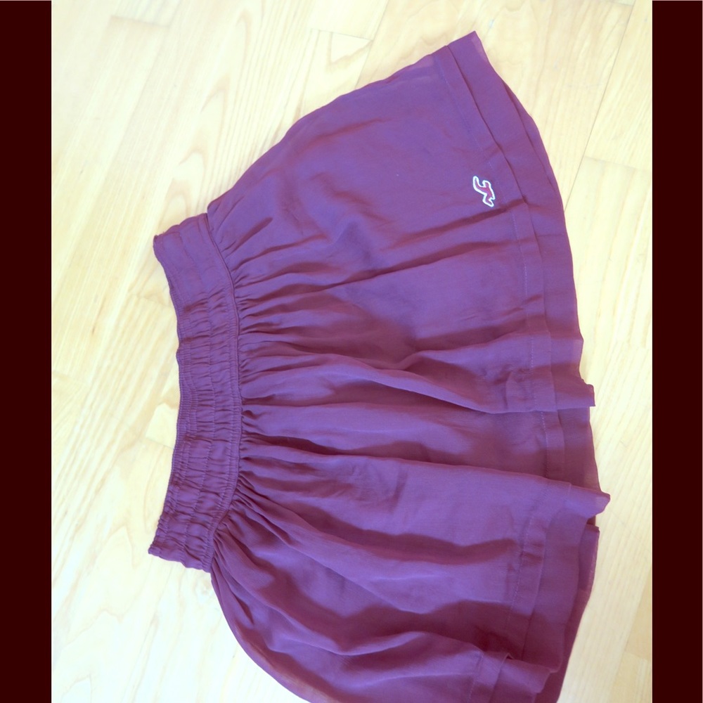 Maroon Hollister skirt