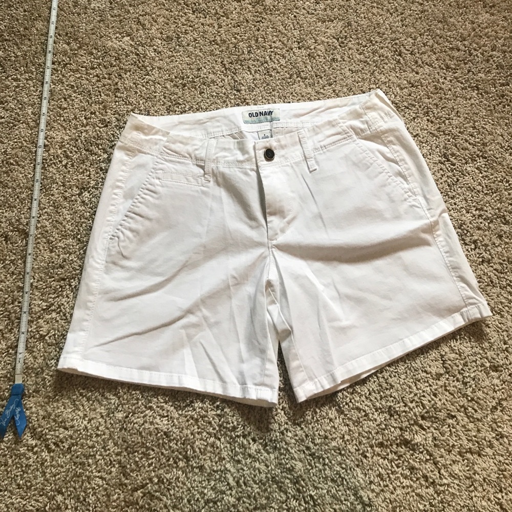Old Navy white shorts