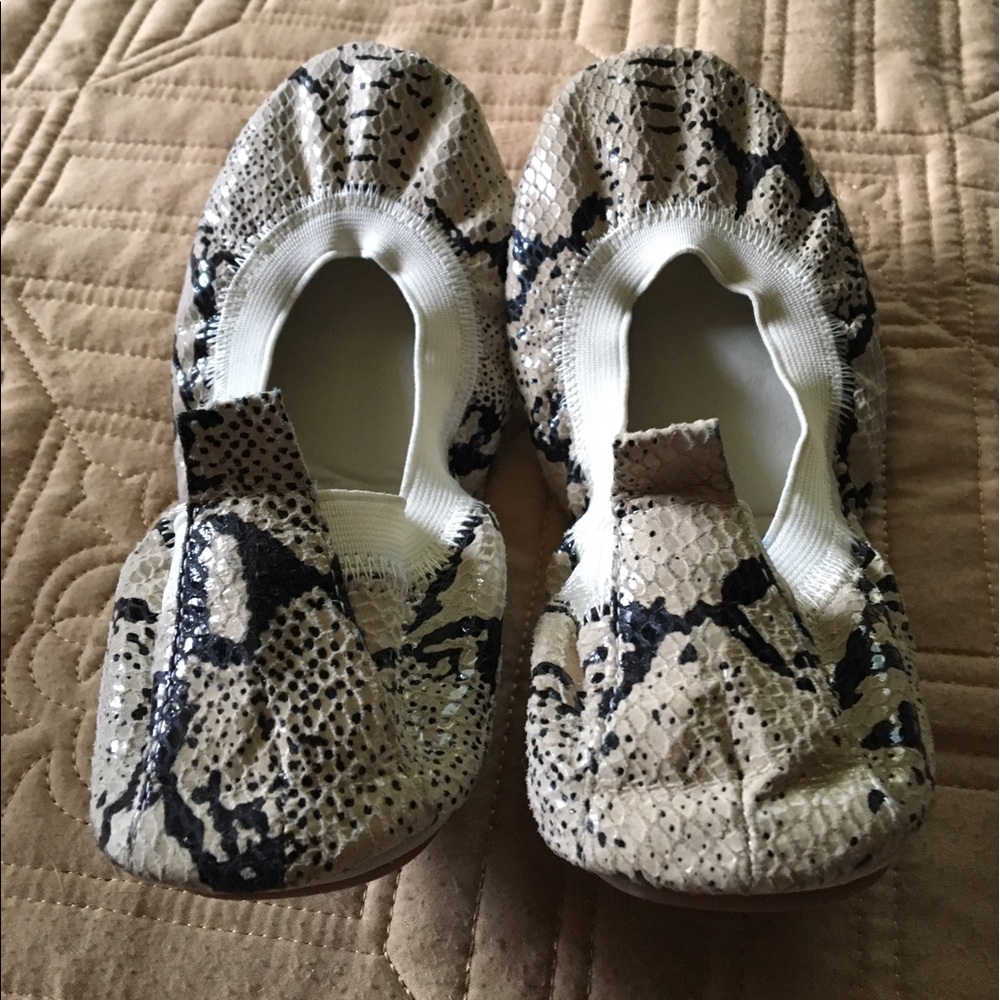 Beige/snake Yosi Samra flats