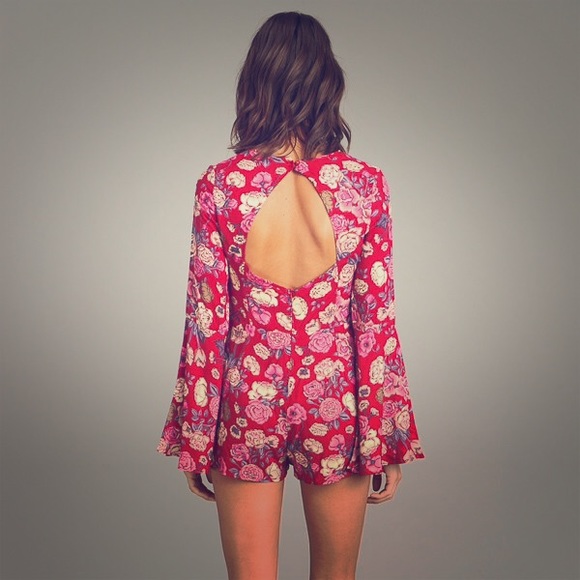 *Final Price* floral bell sleeve plunge romper - Picture 3 of 5