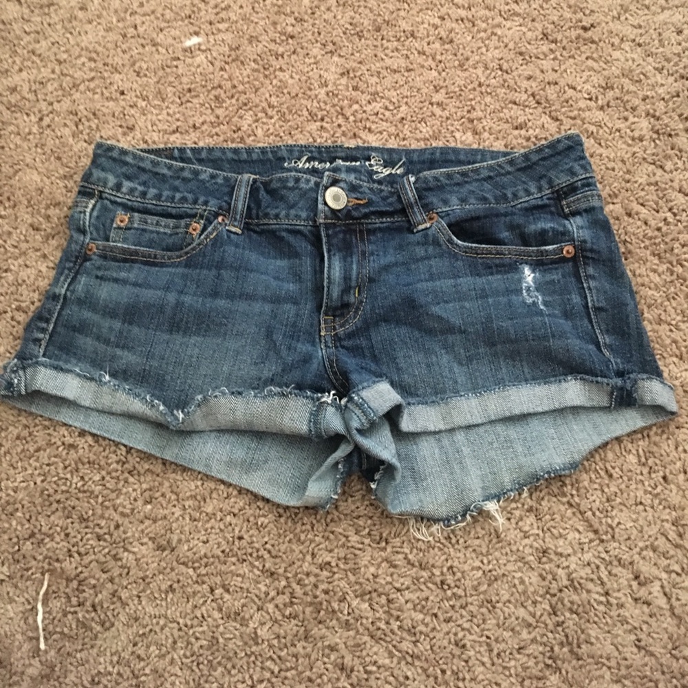 Cut off medium wash jean shorts!!!!