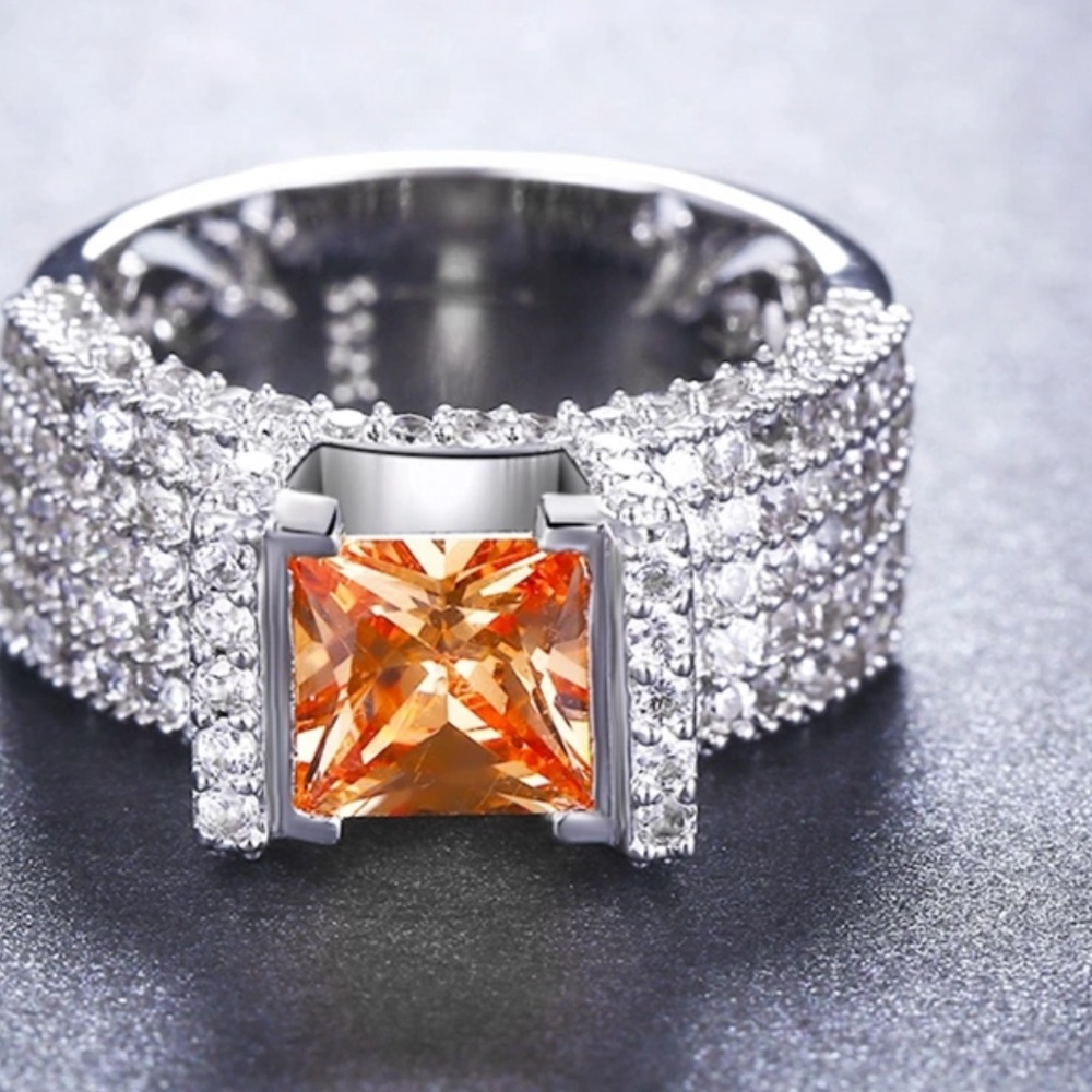 🔶AMAZING RING 🔶 - Picture 2 of 4