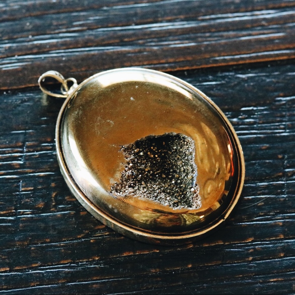 Gold Plated Agate Pendant (pendant only)