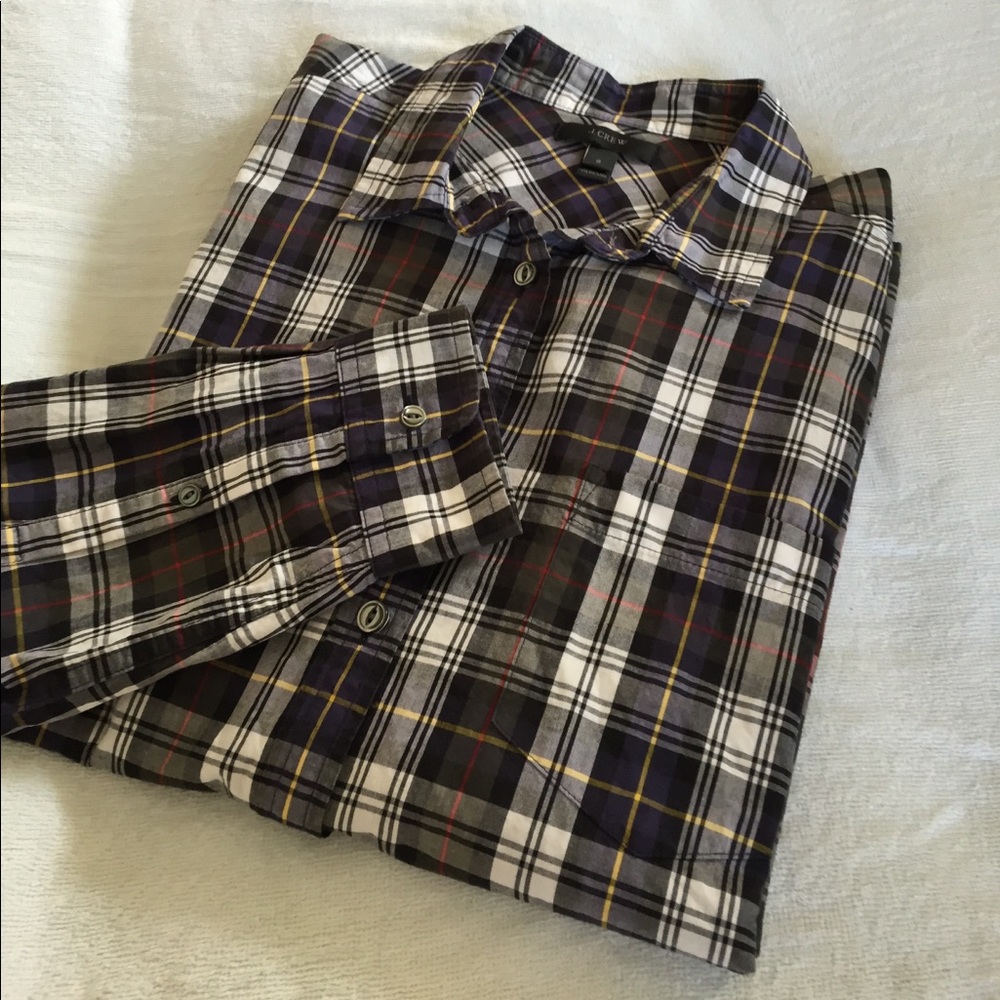 SALE🎉 J. Crew shrunken boy shirt in forest plaid