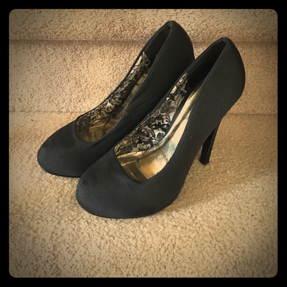 Black heels
