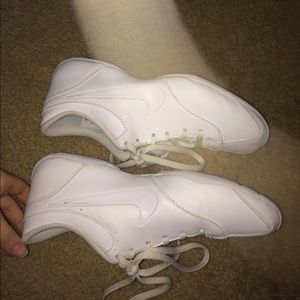 Nike cheer shoes
