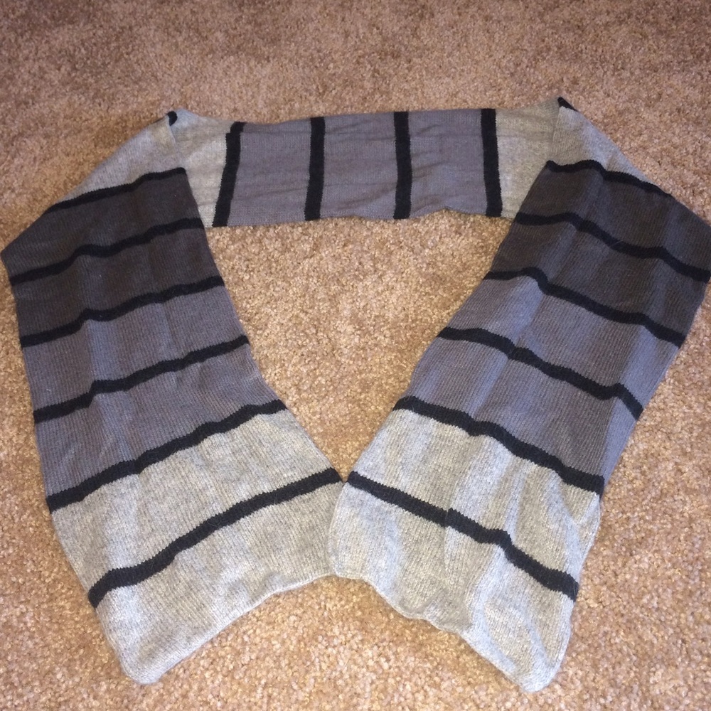 Striped scarf