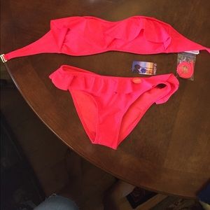 New!! 💗💖Fluorescent Pink 👙Bikini! Never worn!