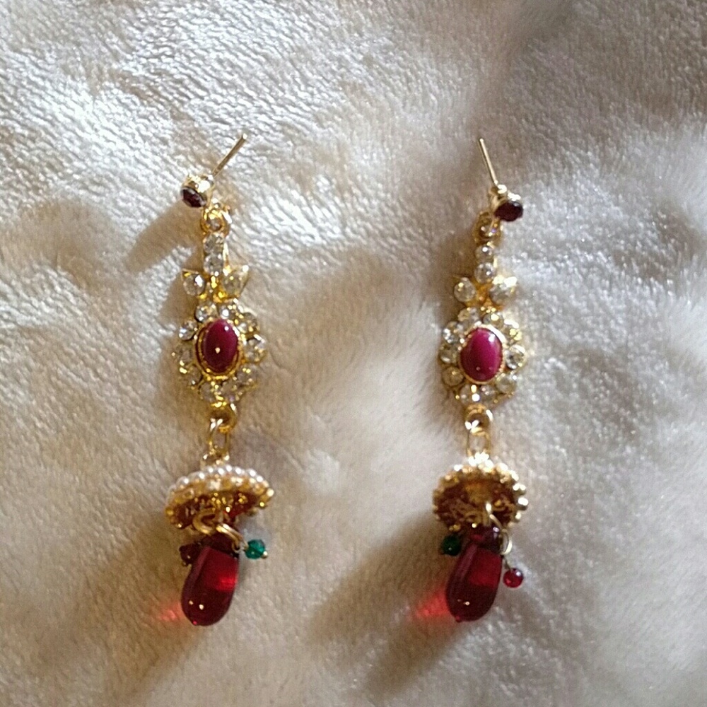Pearl and stone earrings