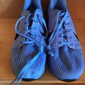 Authentic Nike LunarGlide 7 Periwinkle in color