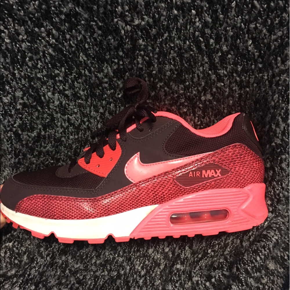Nike shoes