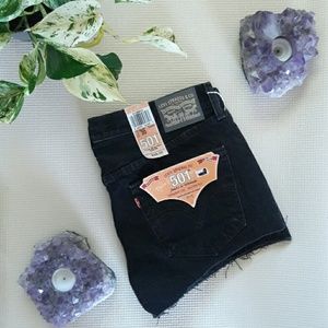 LEVI 501 button fly shorts