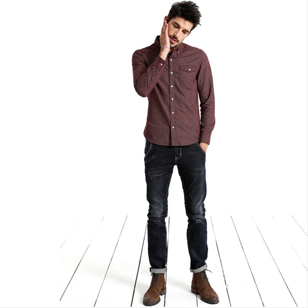 ▪NEW - Lightly Distressed Skinny Jeans in Black