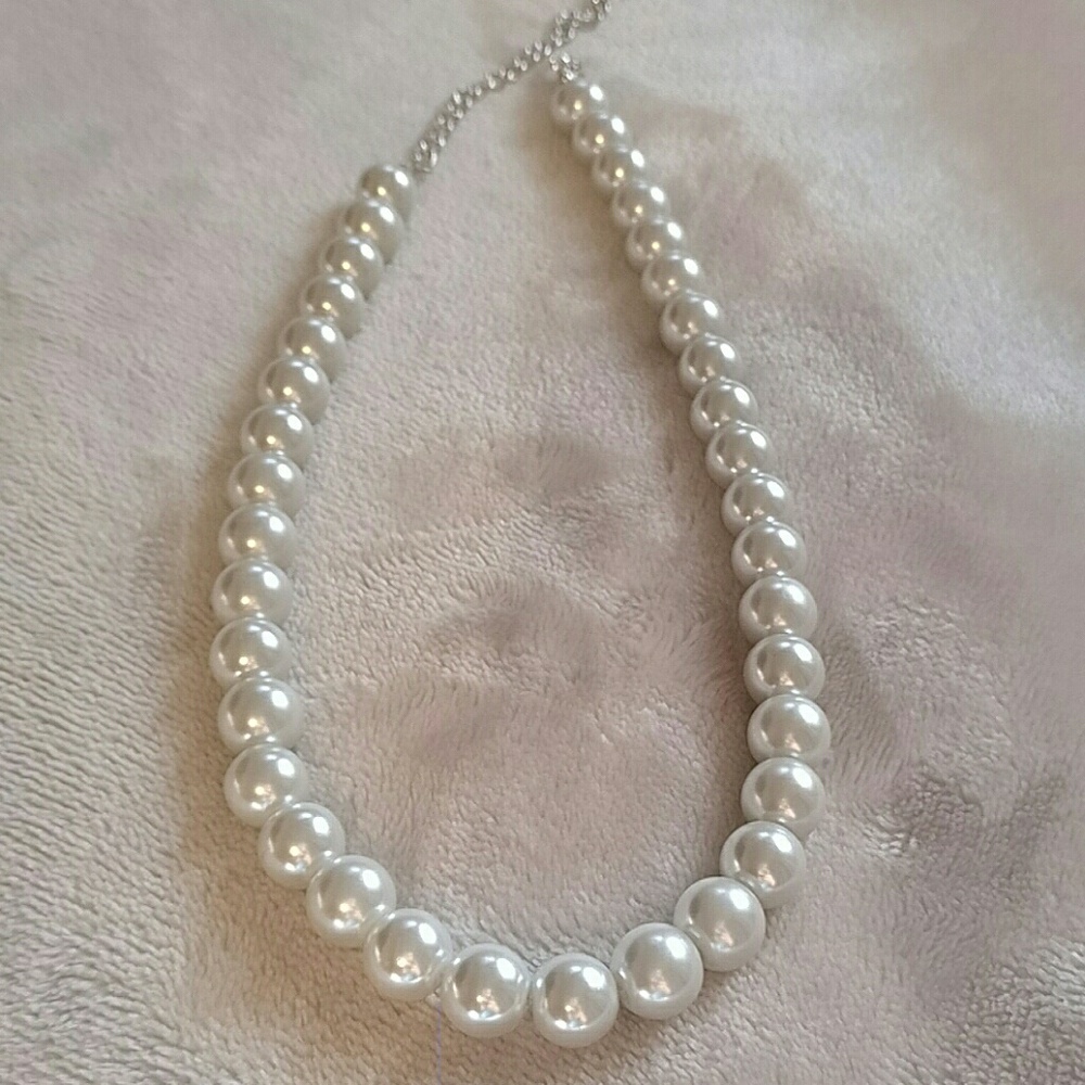Pearl necklace