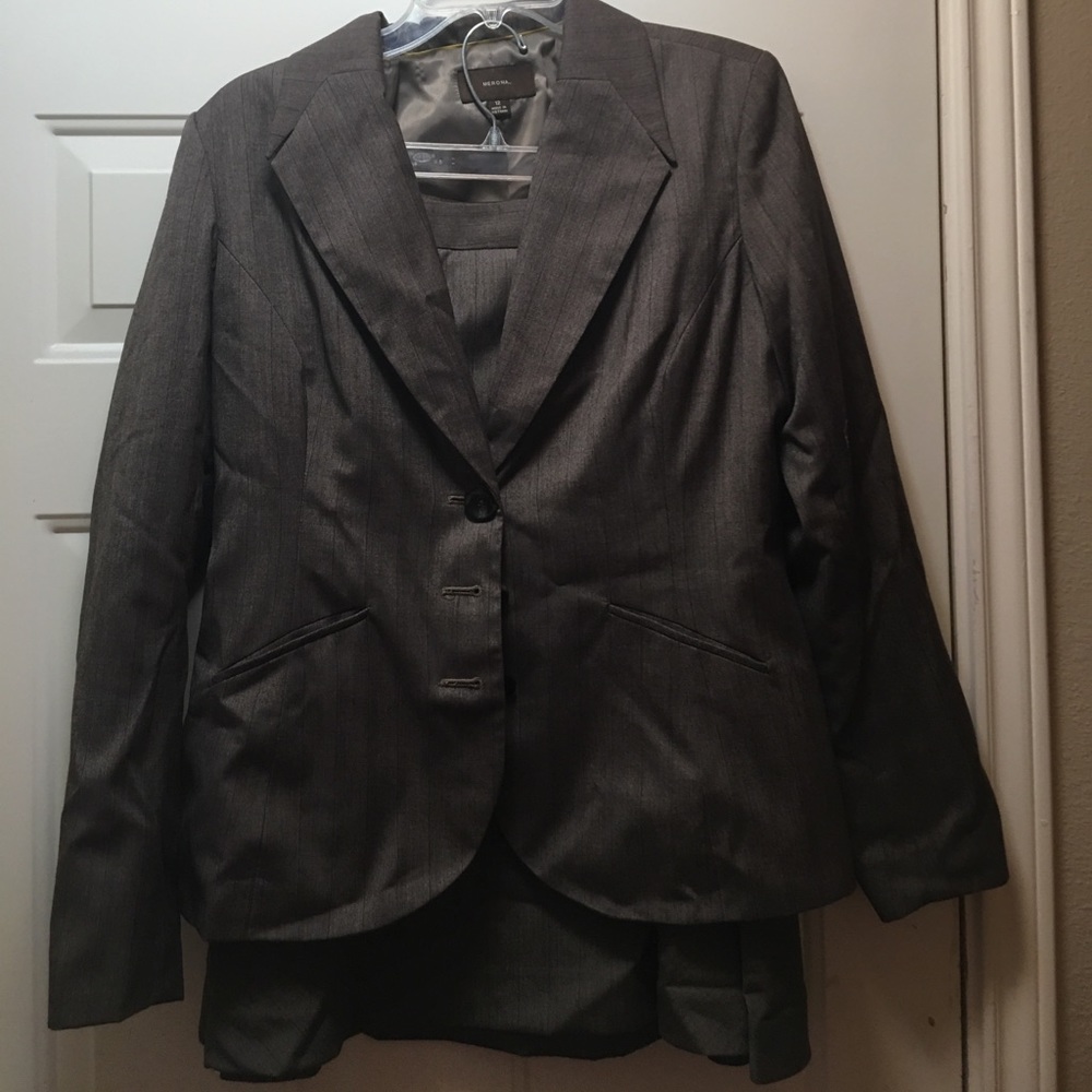 Merona Ladies Skirt Suite