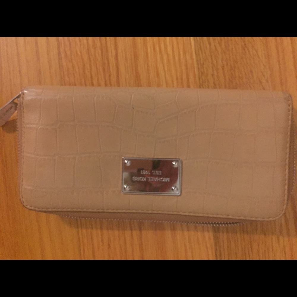 Michael Kors wallet
