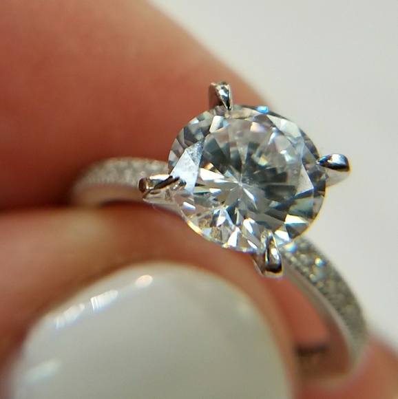 Jewelry - 14k White gold plated Eternity engagement Ring