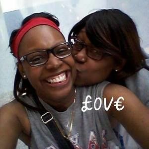 Meet your Posher, Tiff