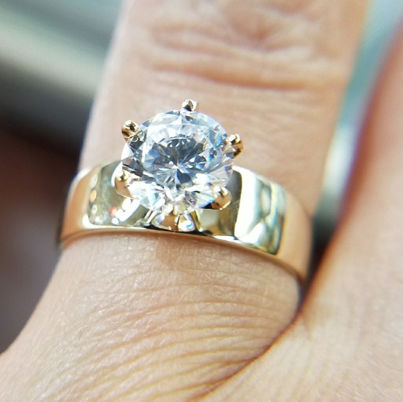 1.5ct Solitaire Yellow Gold Engagement Ring - Picture 4 of 8