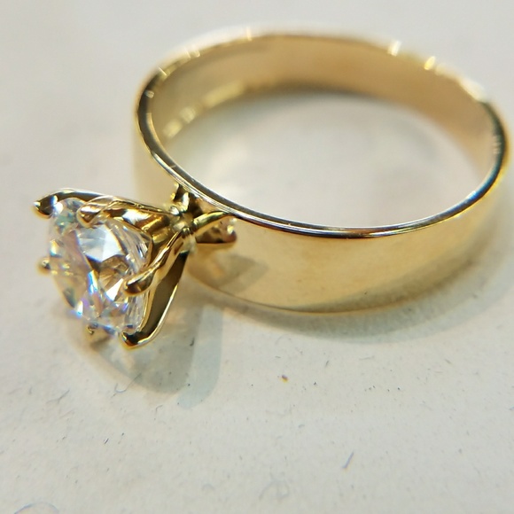 1.5ct Solitaire Yellow Gold Engagement Ring - Picture 6 of 8