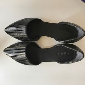 New Authentic Vince Nina Black perf flats