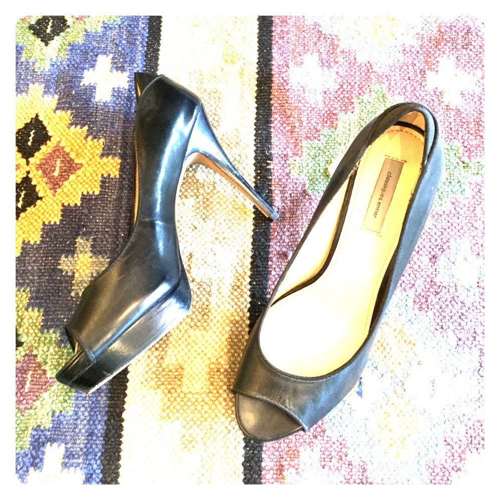 Leather open toe  heels