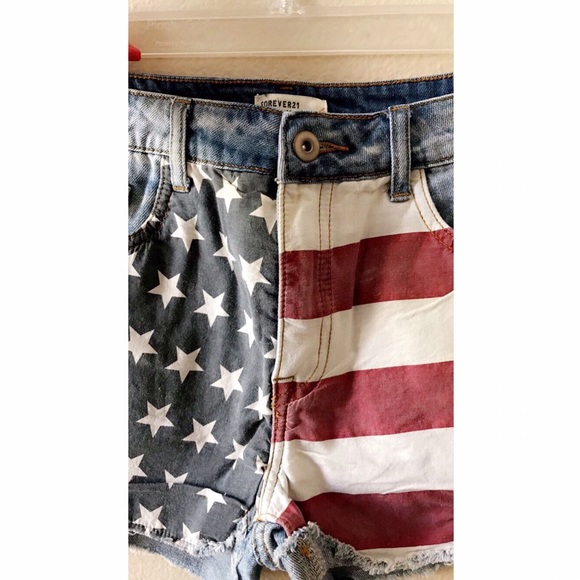✨SOLD✨ High Waisted American Flag Shorts - Picture 3 of 5