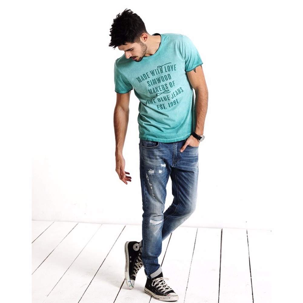 ▪NEW - Distressed & Faded Medium Wash Jeans