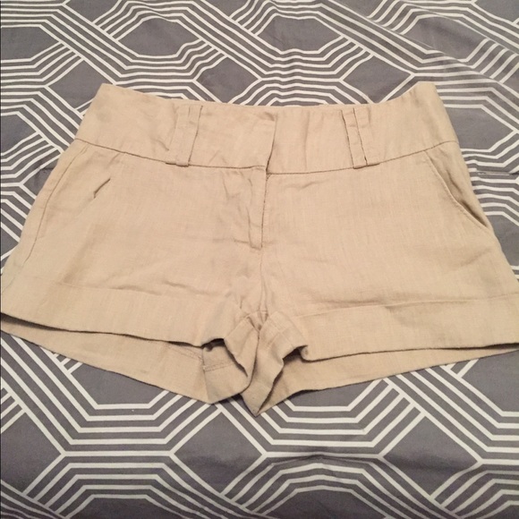 Forever 21 linen khaki shorts - Picture 1 of 3