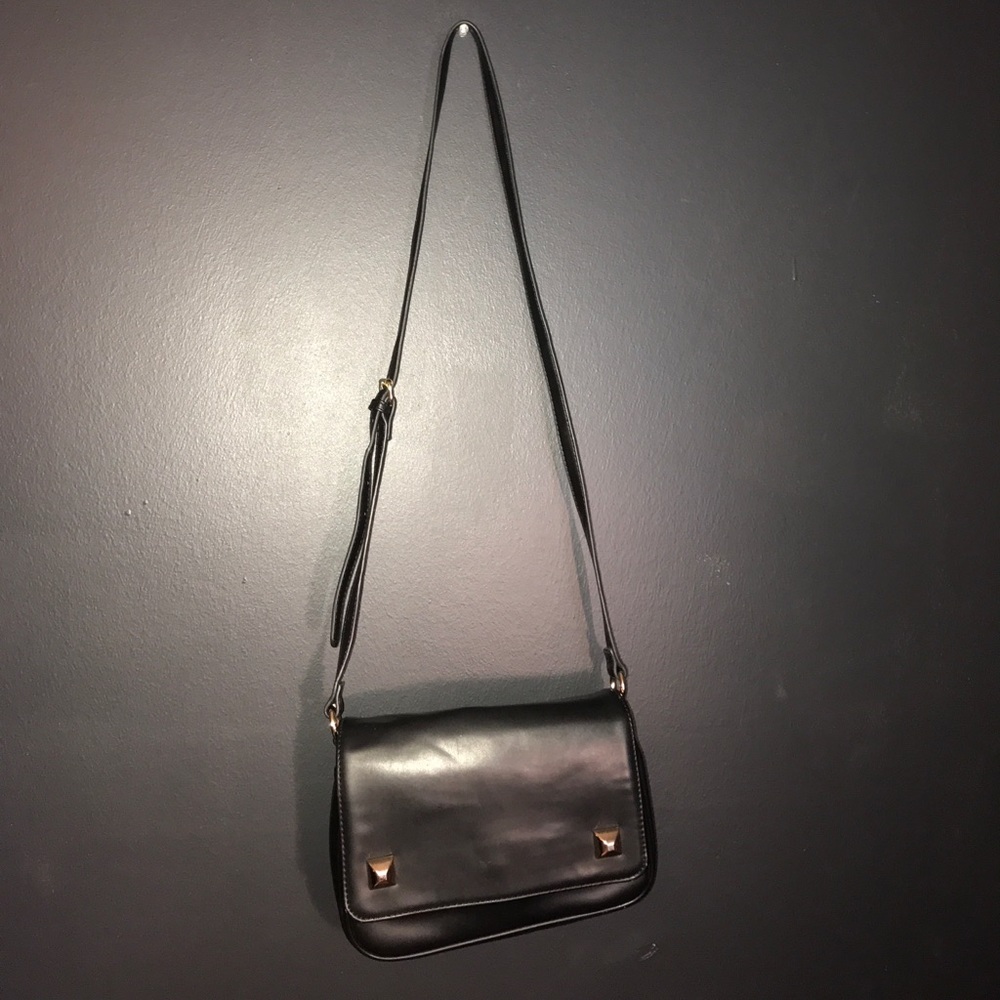 Black Forever 21 Cross body bag