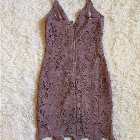HP✨ Lavender lace mini tight fitted dress - Picture 5 of 6