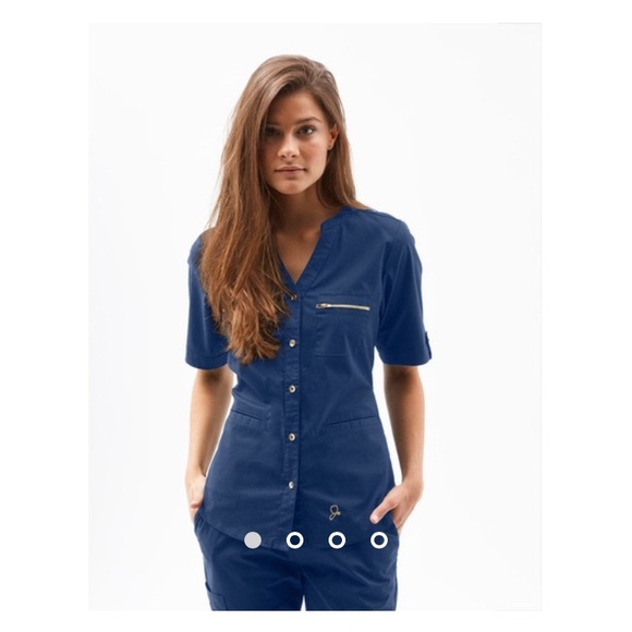 23 off Jaanuu Other Jaanuu Scrubs Estate Navy Blue (Size Small