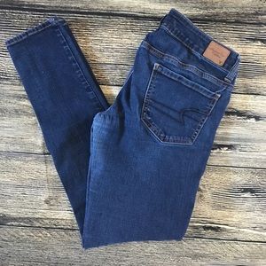 American Eagle 6 Dark wash Jeggings Skinny Jean