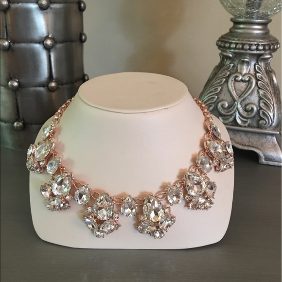 Versona Jewelry - 🛍 Versona Rose Gold Diamond Statement Necklace