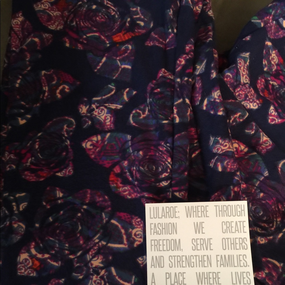 LuLaRoe OS Disney Roses! 🦄 - Picture 2 of 3