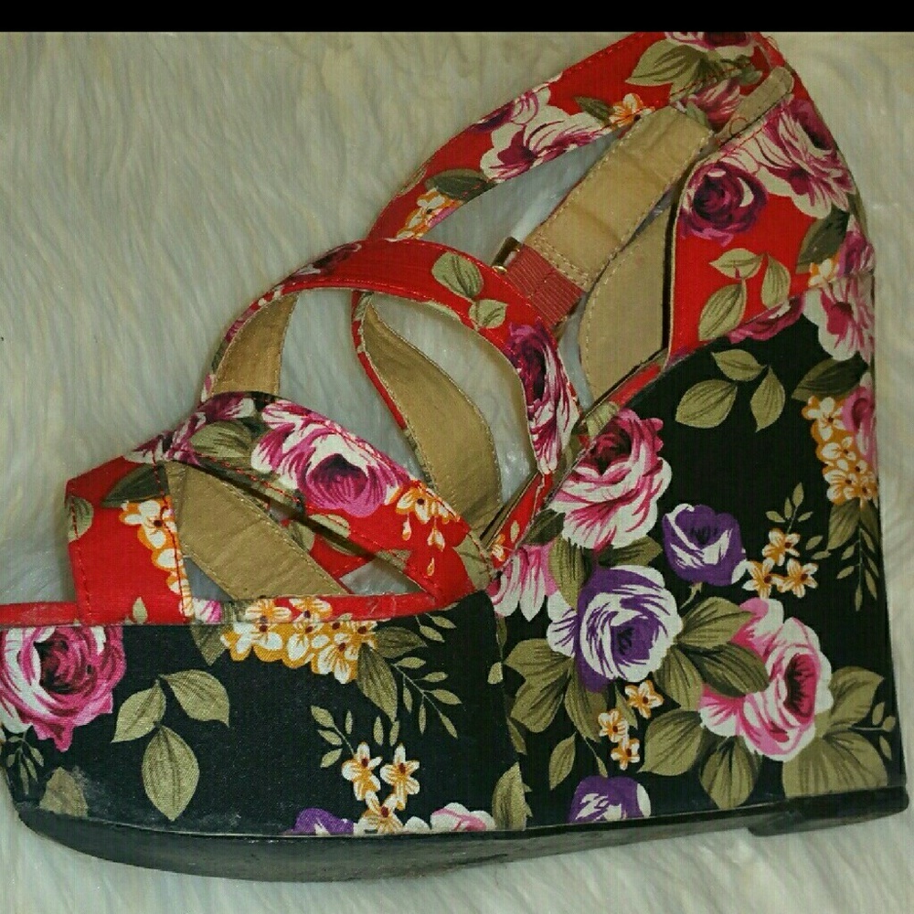 Flora shoes