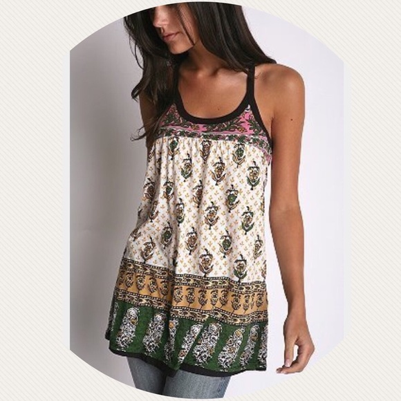 Urban Outfitters Tops - Truly Madly Deeply Urban Outfitters tank