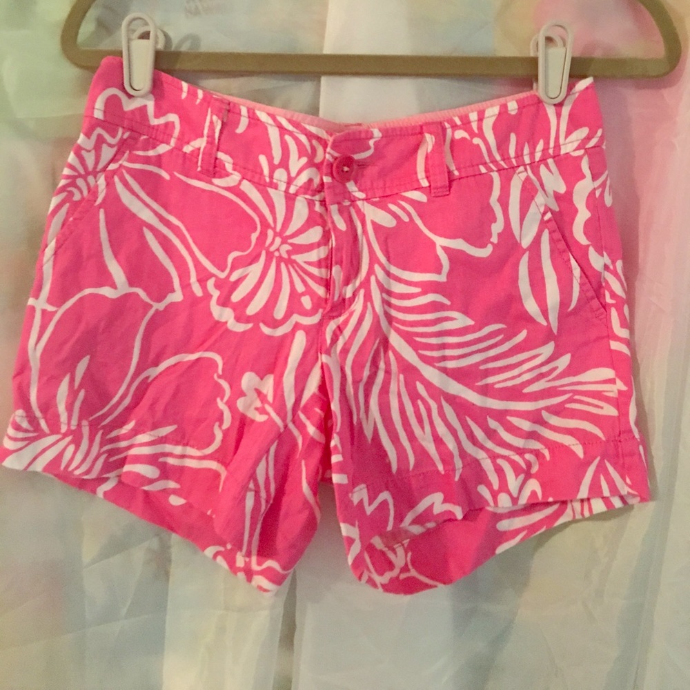 Lilly Pulitzer Pink White shorts sz 0