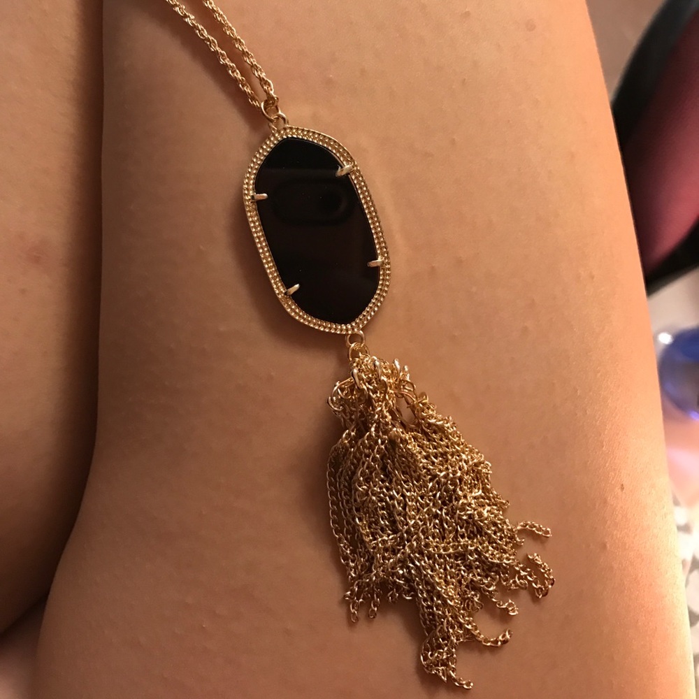 kendra scott look alike