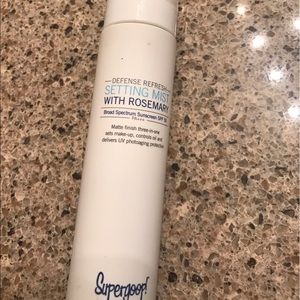 Supergoop make up setting spray