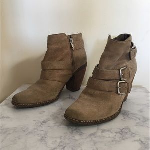 Dolce Vita suede booties
