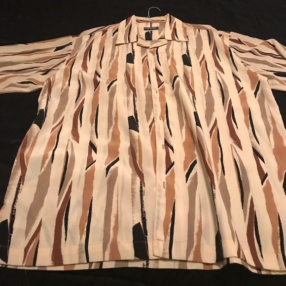 Shirt - Picture 4 of 4