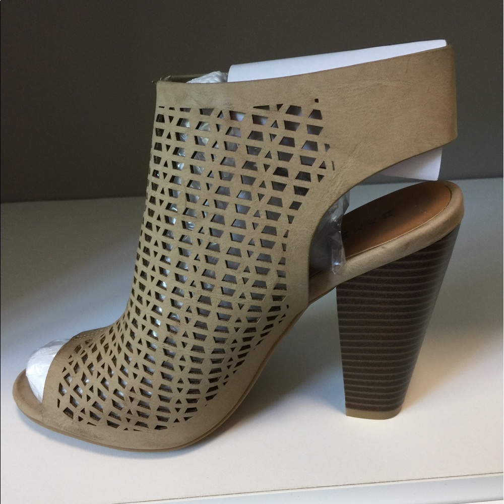 NWT Lazer cut heels