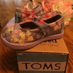 Toms Mary Janes