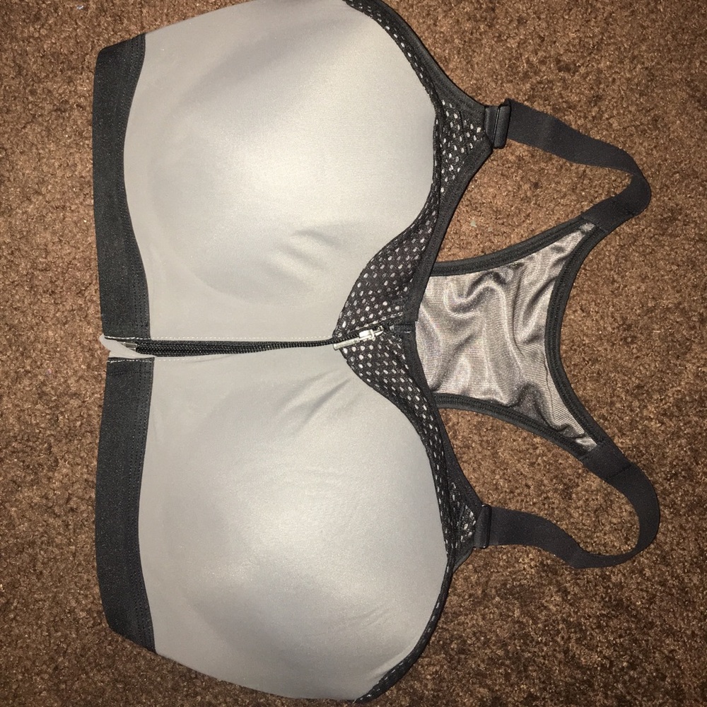 36G sport bra