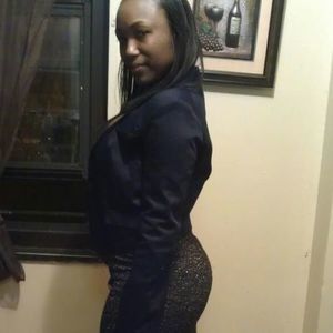 Meet your Posher, Latoya